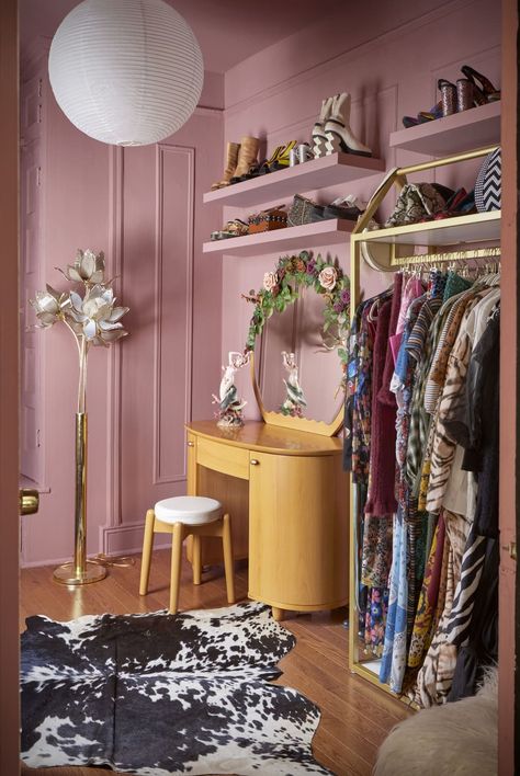 Shoes In Dressing Room, Dressing Room Eclectic, Cool Dressing Room, Dress Up Room Ideas For Adults, Bedroom Closet Wall Ideas, Quirky Dressing Room, Large Dressing Room Ideas, Diy Room Into Closet, Eclectic Closet Room