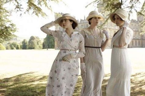 The costumes of Downton Abbey come to Winterthur Downton Abbey Clothes, Downton Abbey Costumes, Lady Mary Crawley, Downton Abbey Series, Lady Sybil, Elizabeth Mcgovern, Jessica Brown Findlay, Downton Abbey Fashion, Highclere Castle