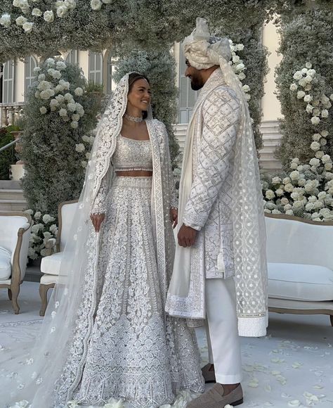 White Punjabi Wedding Dress, Asian White Wedding Dress, Indian Wedding Outfits White, White Lengha Bridal, Indian White Wedding Dress, Indian Bridal Lehenga White, White Wedding Lengha, White Nikkah Outfit, White Pakistani Wedding Dress