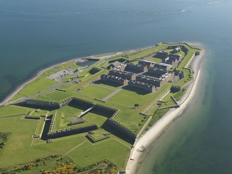 Fort George Star Fortress, Military Barracks, Military Bunkers, Star Fort, Military Engineering, Fort George, Most Haunted Places, Old Fort, Castle Wall