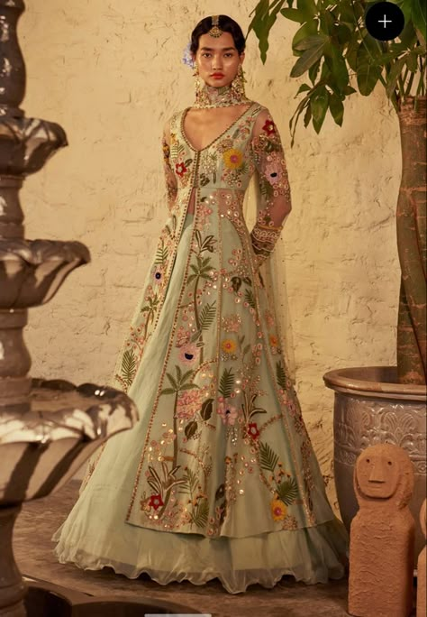 Trendy Outfits Indian, Indian Outfits Lehenga, Traditional Indian Dress, Pakistani Fancy Dresses, Indian Dresses Traditional, Desi Clothes, Traditional Indian Outfits, Designer Dresses Casual, Party Wear Indian Dresses