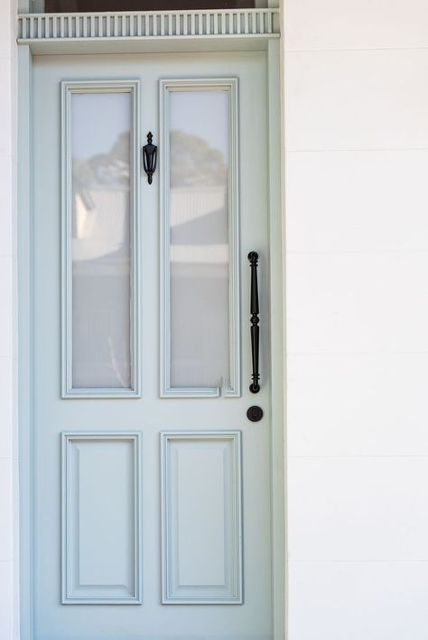 Hamptons Front Door, Dark Front Door, Hamptons Door, Modern Hamptons Home, Modern Hamptons, French Provincial Design, Hamptons Home, Modern Hampton, Classic French Style