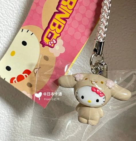 Jam Aesthetic, Aesthetic Floor, Wallpaper Facebook, Crochet Instagram, Hello Sanrio, Hello Kitty Keychain, Cute Keychains, Grunge Coquette, Fashion Tumblr