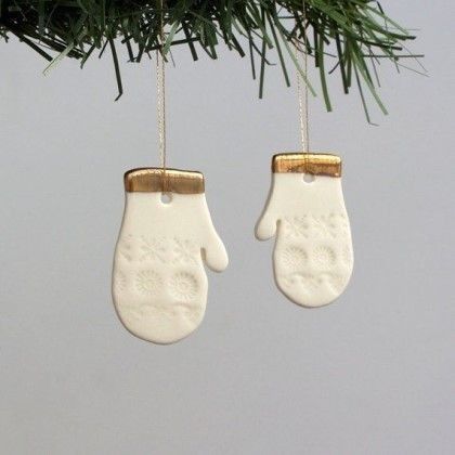 Clay Christmas Decorations, Ceramic Christmas Decorations, Christmas Clay, Navidad Diy, Porcelain Ornaments, Clay Ornaments, Diy Clay Crafts, Xmas Ornaments, Christmas Deco