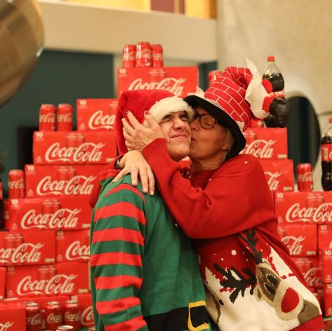 Lando Norris on Instagram: “Mums Xmas present was... a lifetime supply of @cocacola ❤️! thank youuu🙏 | 📸 @ciscanorris1 #inmycrocsuit” Lando Norris Instagram, F1 Wallpaper Hd, New Year’s Day, Still I Rise, Formula Racing, What Am I, Lando Norris, F1 Drivers, Car And Driver