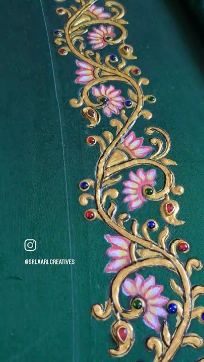 Tanjavur Painting On Blouse, Tanjore Painting On Blouses, Tanjore Painting Sketches, Tanjore Painting On Fabric, Simple Fabric Painting Designs, Painting Blouses, Blouse Painting, Painted Blouse, 3d Art Painting