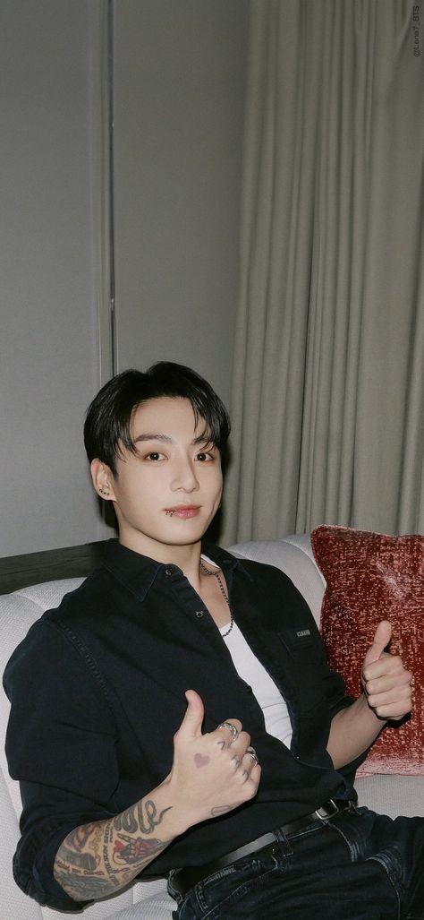 Jungkook Hd Wallpaper, Jungkook Handsome, Jeon Jungkook Wallpaper, Jungkook Lockscreen, Cute Jungkook, Jungkook Boyfriend, Jeon Jungkook Photoshoot, Jungkook Aesthetic, Jungkook Abs