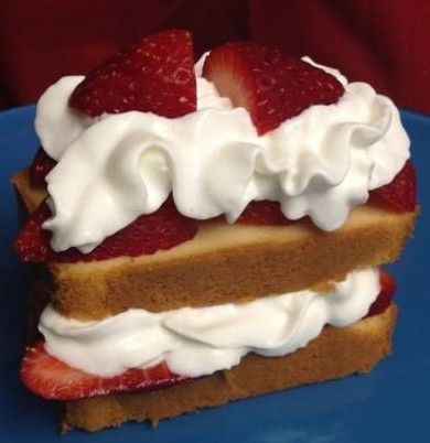 Sara Lee Pound Cake Desserts, Sara Lee Pound Cake Ideas, Pound Cake Strawberry, Easy Strawberry Shortcake Recipe, Flavor Cakes, Sara Lee Pound Cake, Strawberry Shortcake Recipe Easy, Shortcake Recipes, Strawberry Shortcake Recipe