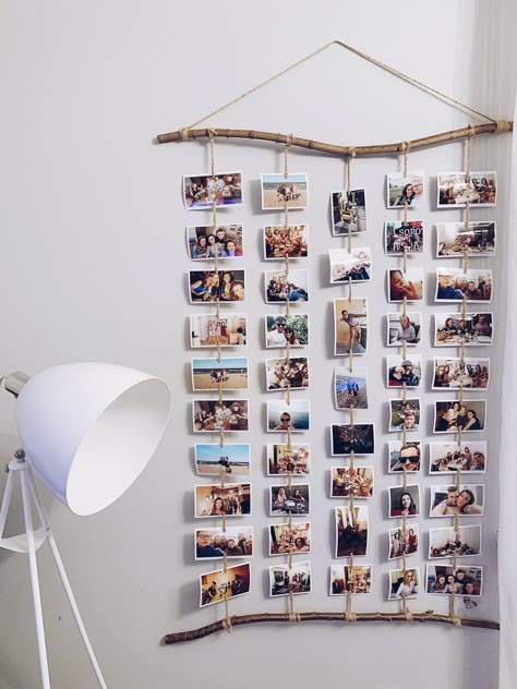 Diy Poloroid Hanging, Clothes Arrangement Ideas, Cute Ways To Display Pictures, Diy Photo Hanging Ideas, Foto Wall Ideas, Photos Decoration Ideas, Creative Ways To Hang Pictures, Ideas For Hanging Pictures, Wall Photo Collage Ideas