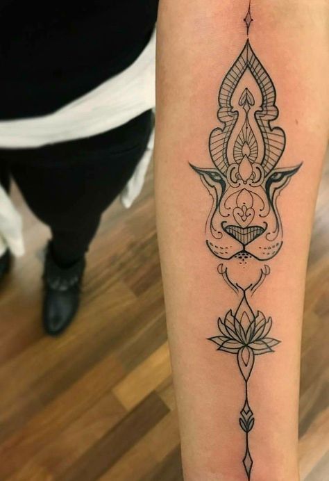 Tier Tattoo, Tattoo Trend, Leo Tattoos, Lion Tattoo Design, Geniale Tattoos, Tattoo Girls, Butterfly Tattoos, Tattoo Feminina, Tattoo Meaning