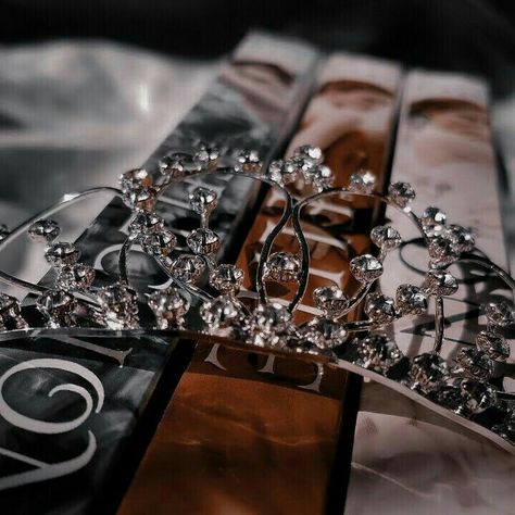 Aesthetic Crown Pictures, Jaclyn Core Aesthetic, Sadaf Core Aesthetic, Valerie Core Aesthetic, Jaclyn Core, Jazlyn Core, Lera Core, Valerie Core, Tiara Aesthetic