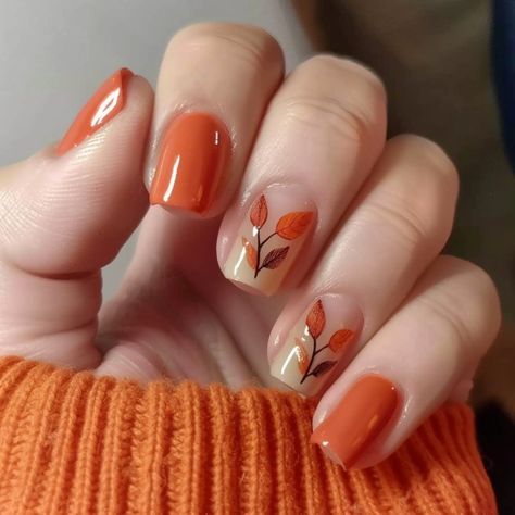 Cute Fall Nails Orange, Orange Fall Gel Nails, Fall Nails Inspo Short, Fall Nails Orange Brown, Fall Style Nails, Aesthetic Autumn Nails, Fall Nails Leaf, Fall Nails Ideas Autumn Simple, Autumn Orange Nails