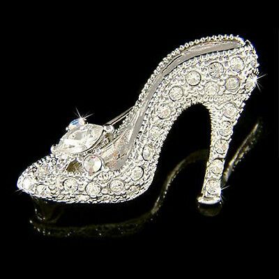 SWAROVSKI CRYSTAL/RHINESTONE CINDERELLA GLASS SLPPERS PIN/ BROOCH. PERFECT CHRISTMAS GIFT FOR LADY ! Crystal Color: Clear, Aurora Borealis. Cinderella Glass Slipper, Glass Shoes, Glass Slippers, Princess Shoes, Glass Slipper, Fabulous Shoes, Bridal Shoes, Beautiful Shoes, Bling Bling