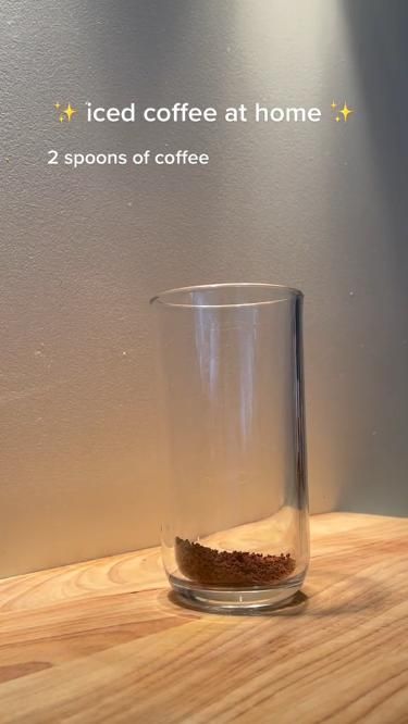 Iced coffee at home is a refreshing and delicious beverage that can be easily made in the comfort of your own kitchen. To make iced coffee at home, simply brew your favorite coffee using a coffee maker or a French press, and then let it cool. Once cooled, pour the coffee over ice and add your desired amount of milk or cream and sweetener. You can also customize your iced coffee by adding flavors such as vanilla, caramel . Cold Coffee Drinks Recipes, Coffee Drinks Recipes, Homemade Coffee Drinks, Homemade Iced Coffee, Iced Drinks Recipes, Iced Coffee Recipes, Iced Coffee At Home, How To Make Ice Coffee, Cold Coffee Recipes