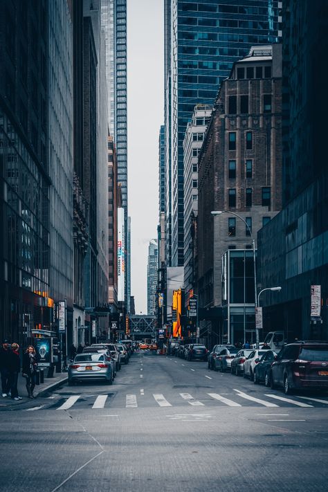 Thanks to Brandon Green for making this photo available freely on @unsplash 🎁 City Landscapes, Urban Pictures, 4k Phone Wallpapers, Cityscape Photography, City Wallpaper, City Landscape, Urban Street, City Street, City Photography