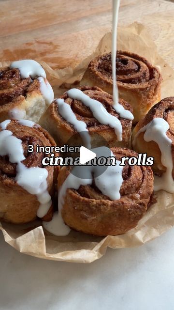 Dr Hazel Wallace BSc MSc MBBCh on Instagram: "3 Ingredient Cinnamon Rolls 🍂

I promise I’m not trying to compete with the real deal but these are super easy made with ingredients you probably have lying around and they’re suprisingly good 👏👏👏

Ingredients (makes 6 rolls):
220g plain flour
1 tbsp baking powder
220g Greek yogurt

Cinnamon filling:
2 tbsp butter or coconut oil
1.5 tsp cinnamon
30g brown sugar

Topping:
30g cream cheese
1 tbsp icing sugar (or maple syrup)
1 tbsp milk

Method:
1. Preheat oven to 180°C. Line a baking tin.
2. Mix flour, baking powder, and yogurt.
3. Roll dough, add butter, cinnamon, and sugar.
4. Roll, slice, and bake for 25-30 mins.
5. Cool, drizzle with topping, enjoy!

Who’s trying this recipe? Let me know! 🍁

#EasyBakes #CinnamonRolls #SimpleTreats" Hazel Wallace, Heathy Snack, Cinnamon Filling, Butter Cinnamon, Food Baby, Easy Cinnamon, Easy Treats, Icing Sugar, Baking Tins