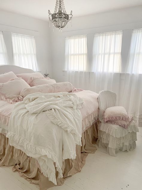 Loveshack Fancy Room Aesthetic, Love Shack Fancy Room, French Room Aesthetic, Love Shack Fancy Bedroom, White Ruffle Bedding Boho, White Ruffle Bedding Aesthetic, White Ruffle Bedding Shabby Chic, Chic Dorm, Fancy Bed