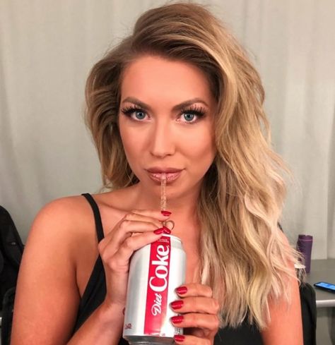 Stassi Schroeder Nails, Stassi Schroeder Hair, Model Beauty Secrets, Stassi Schroeder, Winter Beauty Tips, Big Blonde Hair, Hair Instagram, Vanderpump Rules, Dry Skin Patches