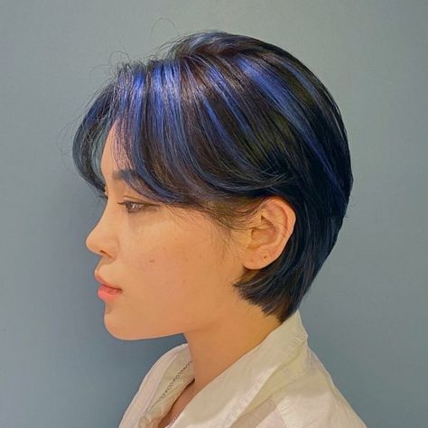 Short Dyed Hair, Hair Color Streaks, Short Hair Pixie Cuts, Men Hair Color, Hair Streaks, Hair Inspiration Short, Shot Hair Styles, Haircuts For Medium Hair, Short Hair Color