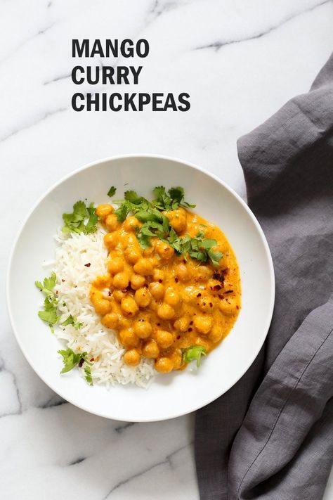 Curry Chickpeas, Chickpea Recipes Easy, Garbanzo Bean Recipes, Recipe Mango, Mango Curry, Vegan Richa, Popular Dishes, Nut Free Recipes, Vegan Curry