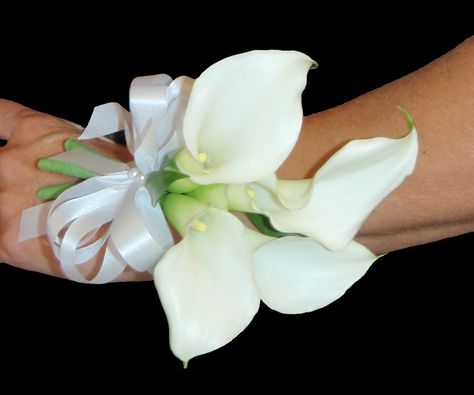 Lily Corsage Wedding, Calla Lilly Corsage Prom, Calla Lily Corsage Wrist Prom, Orchid Wrist Corsage Wedding, Flower Bracelet Wedding Wrist Corsage, Prom Flowers Corsage, Bridal Corsage, Calla Lily Wedding, Prom Accessories