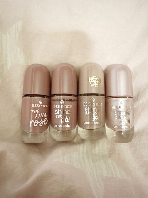 Essence Nail Polish Colors, Nail Polish Aesthetic, Wishlist Idea, Polish Aesthetic, Essence Nail Polish, Gold Eye Makeup, Pretty Gel Nails, Pretty Stuff, Nail Arts