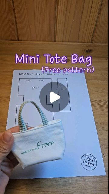 Sewing Patterns Bags Free, Bag Patterns To Sew Free, Mini Tote Bag Pattern, Diy Purse Patterns Free, Bag Sewing Patterns Free, Handmade Bags Patterns, Mini Bag Diy, Diy Mini Bag, Hand Bag Pattern