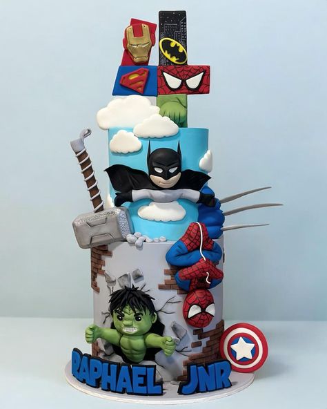 Hulk And Spiderman Cake, Cake Boards, Avengers Birthday, Spiderman Cake, Baby Cakes, Name Plaques, Superhero Party, Cake Decor, Baby Cake