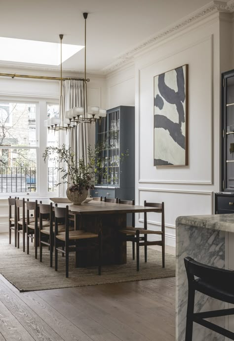 Notting Hill Townhouse, Notting Hill Interiors, Notting Hill Flat, Luxury Townhouse Interiors, Architectural Digest Dining Room, Modern Heritage Interior, Modern French Dining Room, Georgian Dining Room, French Provincial Dining Room