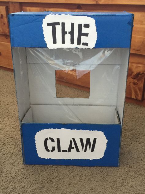 My very own DIY claw machine took me like 30 mins simple, fun, and EASY!! Claw Game Diy, Diy Claw Machine Cardboard, The Claw Toy Story Diy, Paper Claw Machine, Claw Machine Diy, Diy Claw Machine, Carnival Games For School, The Claw Toy Story, Games For School