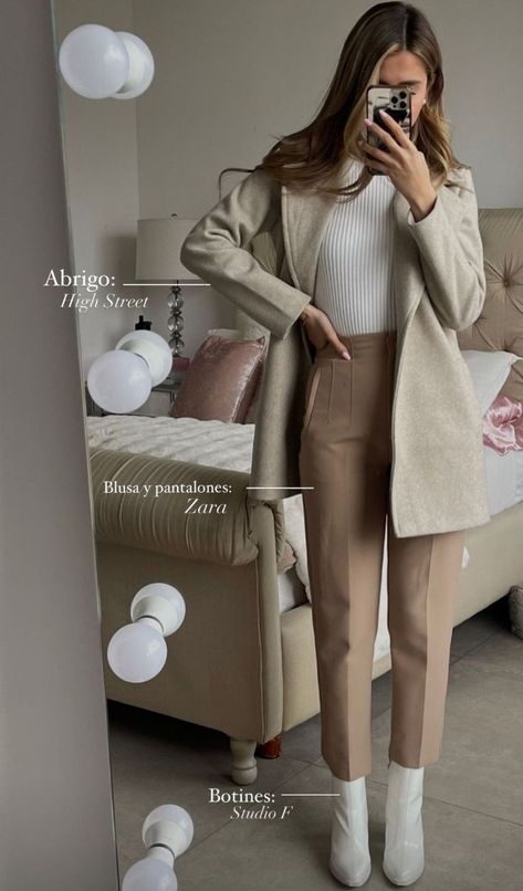 Zara Office Outfits Women, Beige Business Casual, Formal Outfits For Women With Boots, Zara Work Pants Outfit, Zara Beige Trousers Outfit, Boots And Trousers Work Outfits, Beige High Waisted Pants Outfit, Beige Pants Office Outfit, Zara Trousers Women High Waist