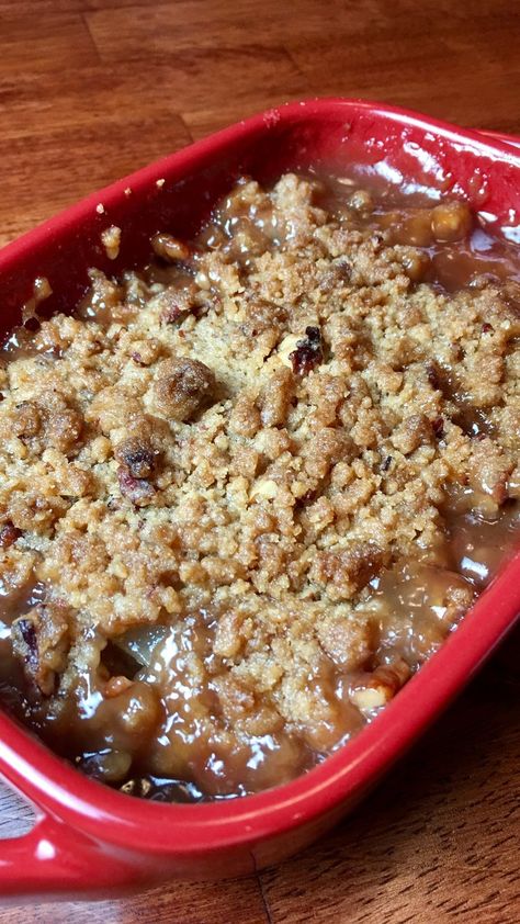 Pear Dessert Recipes For Two, Pear Crisp For Two, Pear Banana Recipes, Deserts For Two, Pear Crumble Recipe, Pear Recipes Easy, Pear Recipe, Pear Cobbler, Pear Dessert Recipes