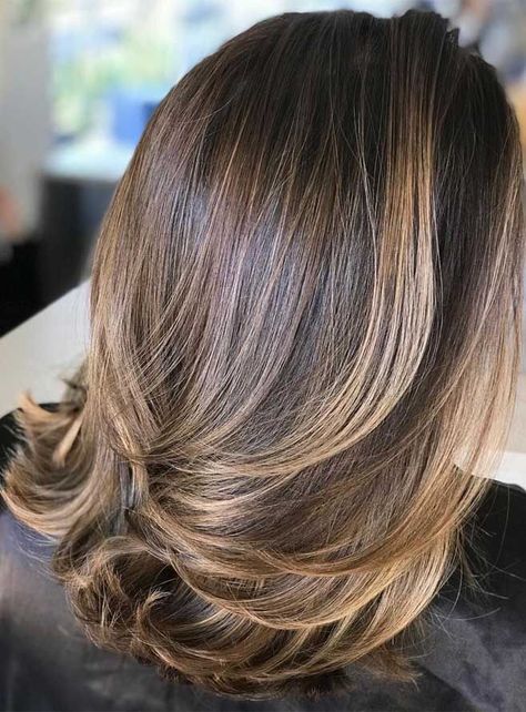 Beautiful Brown Hair, Brown Hair Shades, Brunette Hair With Highlights, Brown Hair With Blonde Highlights, Hair Color Light Brown, Brown Hair Balayage, Light Hair Color, Haircuts For Medium Hair, Hair Shades