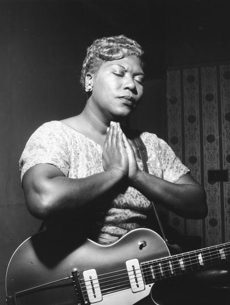 Sister Rosetta Tharpe, Rosetta Tharpe, Wade In The Water, 20th Century Music, Lounge Music, Delta Blues, Blues Musicians, Duke Ellington, Female Musicians