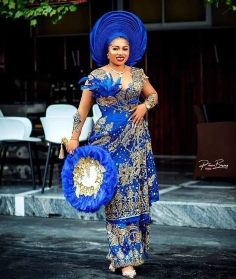 George Design For Women, Judge Style Asoebi, Judge Style For Bride, Gorge Blouse Styles, Gorge Styles For Bride, Indian George Styles, George Blouse Styles, Traditional Marriage Outfit For Women, Indian George Nigerian Styles