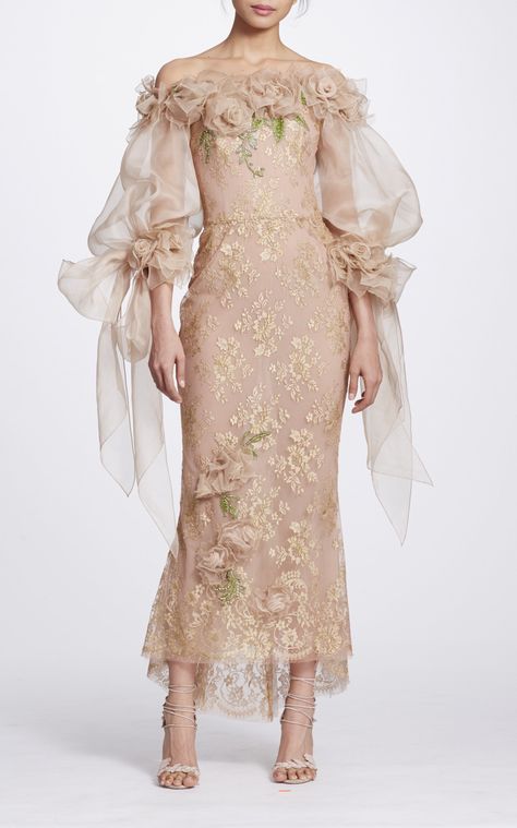 Off the Shoulder Tea Length Dress by MARCHESA for Preorder on Moda Operandi Chic Dress Style, Brokat Kebaya, Metallic Lace Dress, Dress Pesta, Kebaya Dress, Boho Chic Dress, فستان سهرة, Maxi Robes, Tea Length Dresses