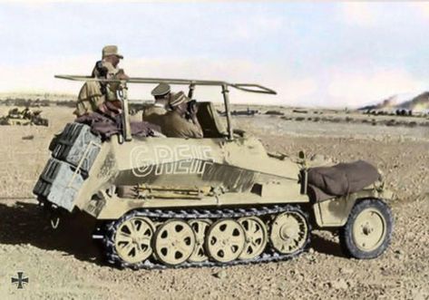 Field Marshal Rommel's command halftrack "Greif" (griffin) in North Africa. Afrika Corps, Panzer Ii, Iraqi Army, North African Campaign, Panzer Iii, Panzer Iv, Military Armor, Military Modelling, German Tanks