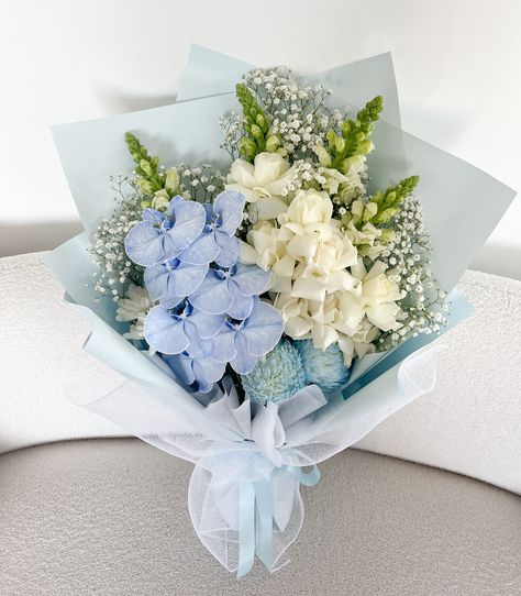 Our RB Signature bouquet in blue & white 🤍💙 #rbbouquet #bouquet #flowerbouquet #flowers #florist #sydneyflorist #blueflowwrs #orchid #roses #whiteroses Orchid Hydrangea Bouquet, Blue Orchid Bouquet, Blue Hydrangea Bouquet, Blue Orchid Flower, Orchid Bouquet, Hydrangea Bouquet, Blue Hydrangea, Orchid Flower, White Roses