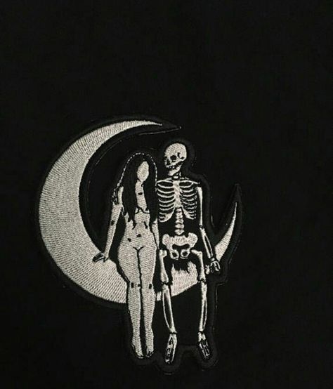 Skeleton Sitting On Moon, Skeletons Laying Down Together, Skeleton Moon Tattoo, Skeleton And Woman, Skeleton Lovers Tattoo, Skulls In Love, Skeleton Lovers, Skeleton Love, Girl Embroidery