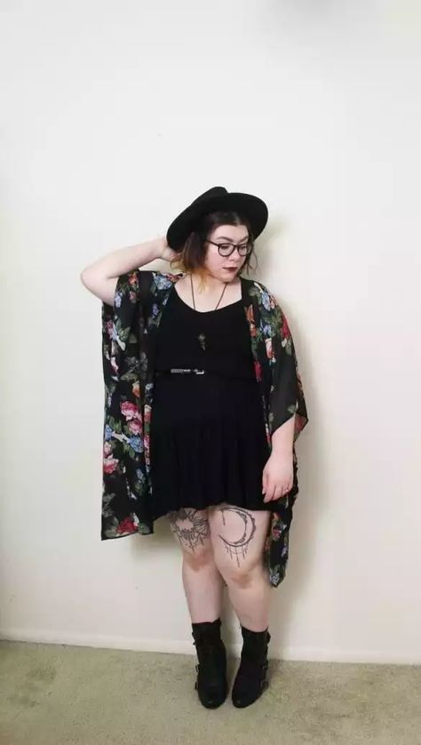 Edgy Bohemian - Imgur Plus Size Grunge, Outfit Ideas Grunge, Plus Size Goth, Outfits Curvy, Alt Fashion, 90s Grunge, Curvy Girl Outfits, Curvy Girl Fashion, Alternative Outfits