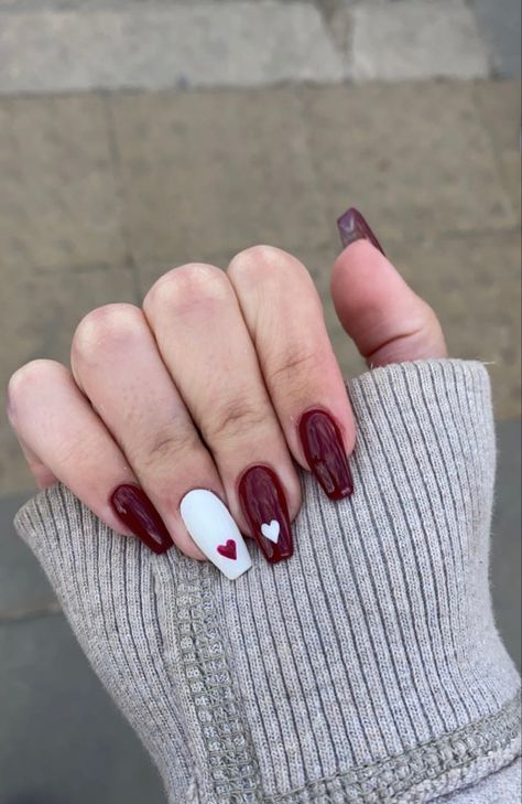 Valentin’s Day Nails, Almond Shaped Nails Valentines, Maroon Valentines Nails, Dark Red Heart Nails, Nails Badem, Dark Valentine Nails, Valentine’s Day Nail, Red Nails With Heart, Valentine’s Day Nails Ideas