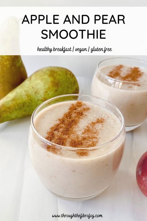 This apple and pear smoothie is a flavourful healthy breakfast or snack idea, bursting with apples, pear, oats and a touch of maple syrup. A vegan, gluten free (using certified oats) and low histamine recipe. Smoothie Recipes With Pears, Quick Oats Smoothie, Apple Pear Smoothie, Apple And Pear Smoothie, Pear Protein Smoothie, Healthy Pear Recipes Clean Eating, Healthy Pear Breakfast, Low Histamine Smoothie Recipes, Pear Snack Ideas