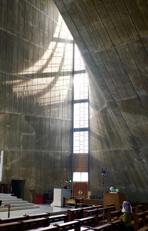 Interior St.Mary's Cathedral in Bunkyo Tokyo Kenzo Tange Architecture, Bunkyo Tokyo, Brick Studio, Kenzo Tange, Concrete Finishes, Graduation Project, Church Architecture, Saint Mary, Civil Wedding