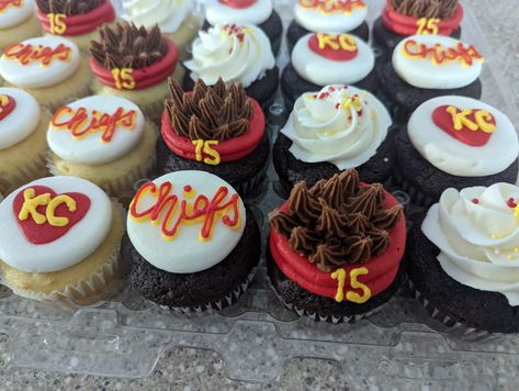 Chiefs Cupcakes, Kc Chiefs, Sweet 16, Baking, Cake