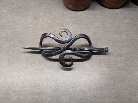 Hand Forged Hair Pin, Forged Hair Pin, Hand Forged Jewelry, Iron Jewelry, Metal Shaping, Horseshoe Projects, Modern Candle Holders, Norse Jewelry, Blacksmith Projects