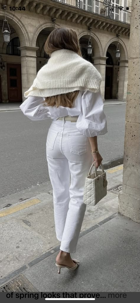 Elegant Classy Outfits, Summer Office Outfits, Sacs Tote Bags, Chic Business Casual, High Waisted Dress Pants, White Jeans Outfit, Diy Vetement, Professional Outfits Women, Business Outfits Women