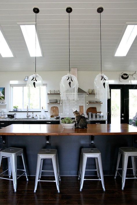 Clever Halloween Decorating Hacks Anyone Can Do Lamp Kitchen Island, House Tweaking, Globe Lamp, Lamp Kitchen, Black Kitchen Cabinets, Modern Farmhouse Kitchens, Ikea Kitchen, Kitchen Island Lighting, Minimalist Kitchen