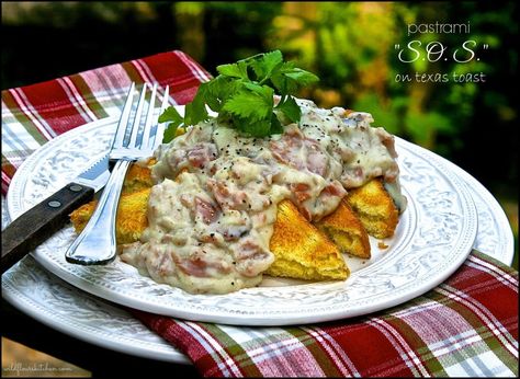 Texas Toast Bread, Savory Breakfast Recipes, Chipped Beef, Texas Toast, Hot Sandwich, Healthy Snacks Easy, Savory Breakfast, Cottage Kitchen, Breakfast Time