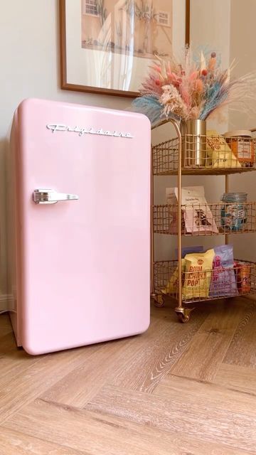 Pink Mini Fridge, Mini Fridge In Bedroom, Hangout Room Ideas, Snacks To Go, Pink Refrigerator, Pink Fridge, Dorm Fridge, Snack Cart, Bar Fridge