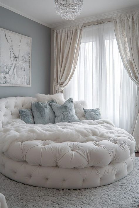 Swan Lake Bedroom, Swan Bedroom, Fantasy Bedrooms, Fantasy Bedroom Ideas, Daybed Room, Layered Bedding, Glam Living Room Decor, Fall Bedroom Ideas, Hygge Living